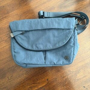 Like new All Night Festival Bag 5L